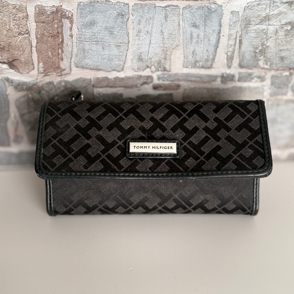 Tommy Hilfiger Black Wallet